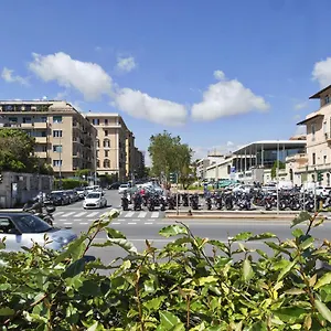 Corso Italia Deluxe , Genova Italia